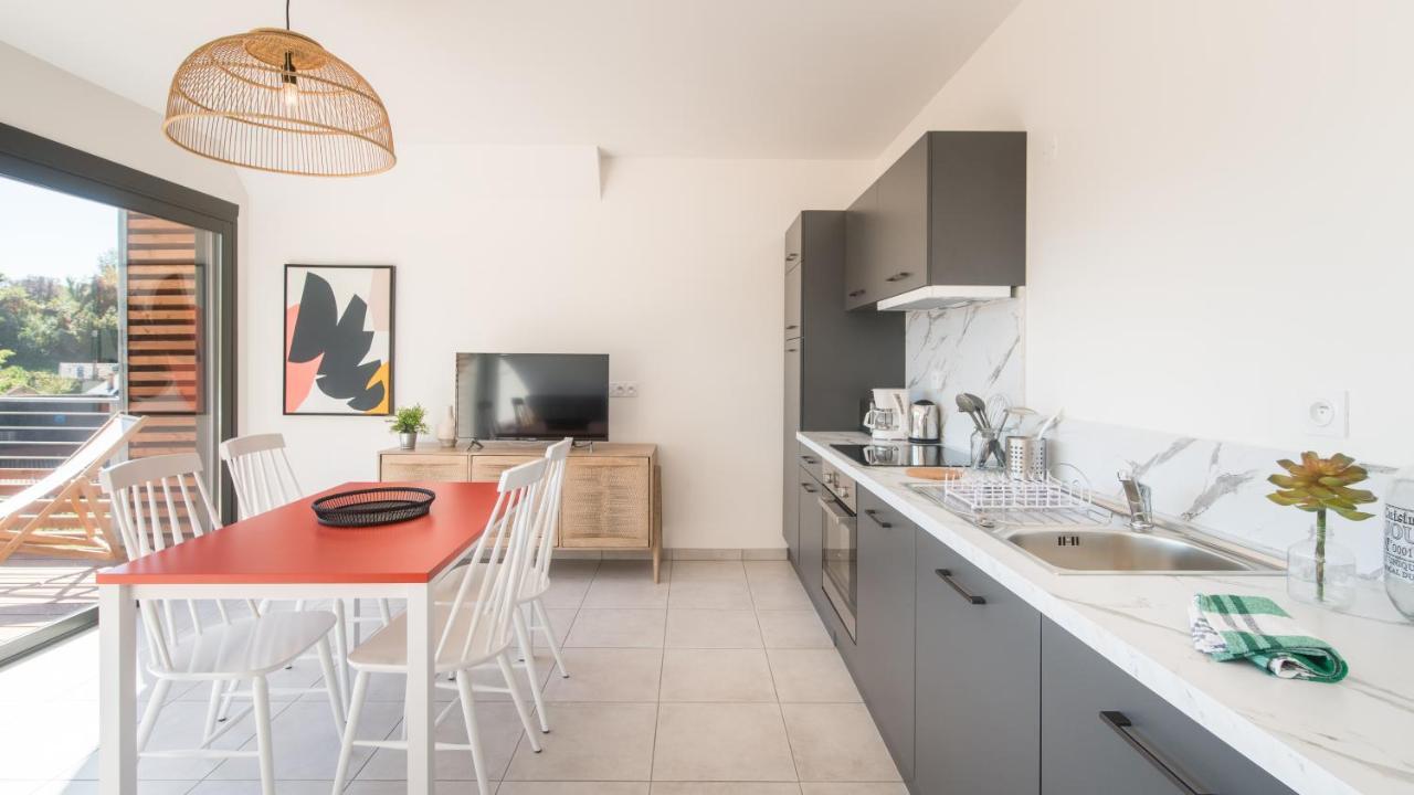 "Le Soleil Levant" Avec Balcon Et Parking Prive, 2 Adultes Et 1 Enfant Sarlat-la-Canéda Zewnętrze zdjęcie