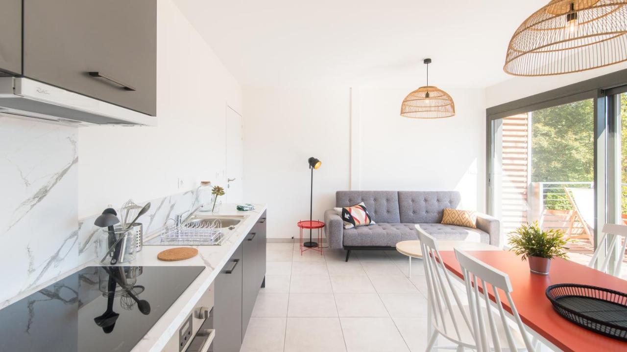 "Le Soleil Levant" Avec Balcon Et Parking Prive, 2 Adultes Et 1 Enfant Sarlat-la-Canéda Zewnętrze zdjęcie